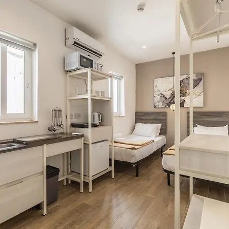 With Twin Beds & Kitchenette At The New Olo Living 24 * Saint Julian's